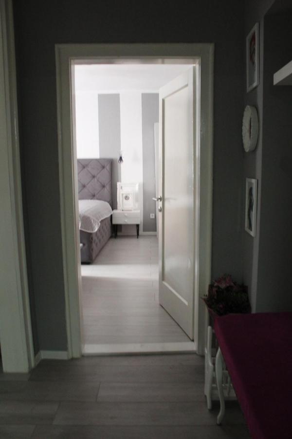 La Rose Apartment Cetinje Exterior photo